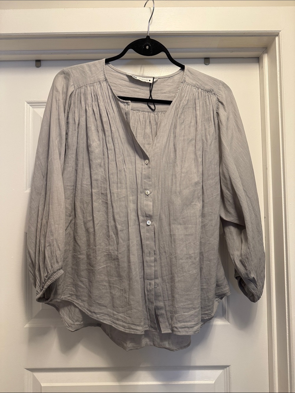 Zara Light Gray Women's Button-Front Peasant Blouse